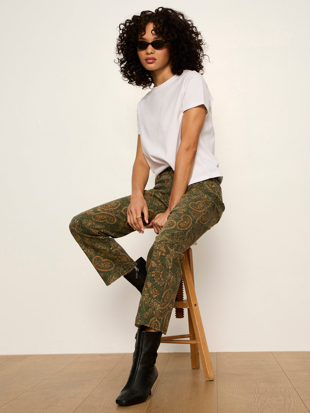 Cadence 90'S Straight Crop Jean Washed Decoratif - Sanctuary Clothing