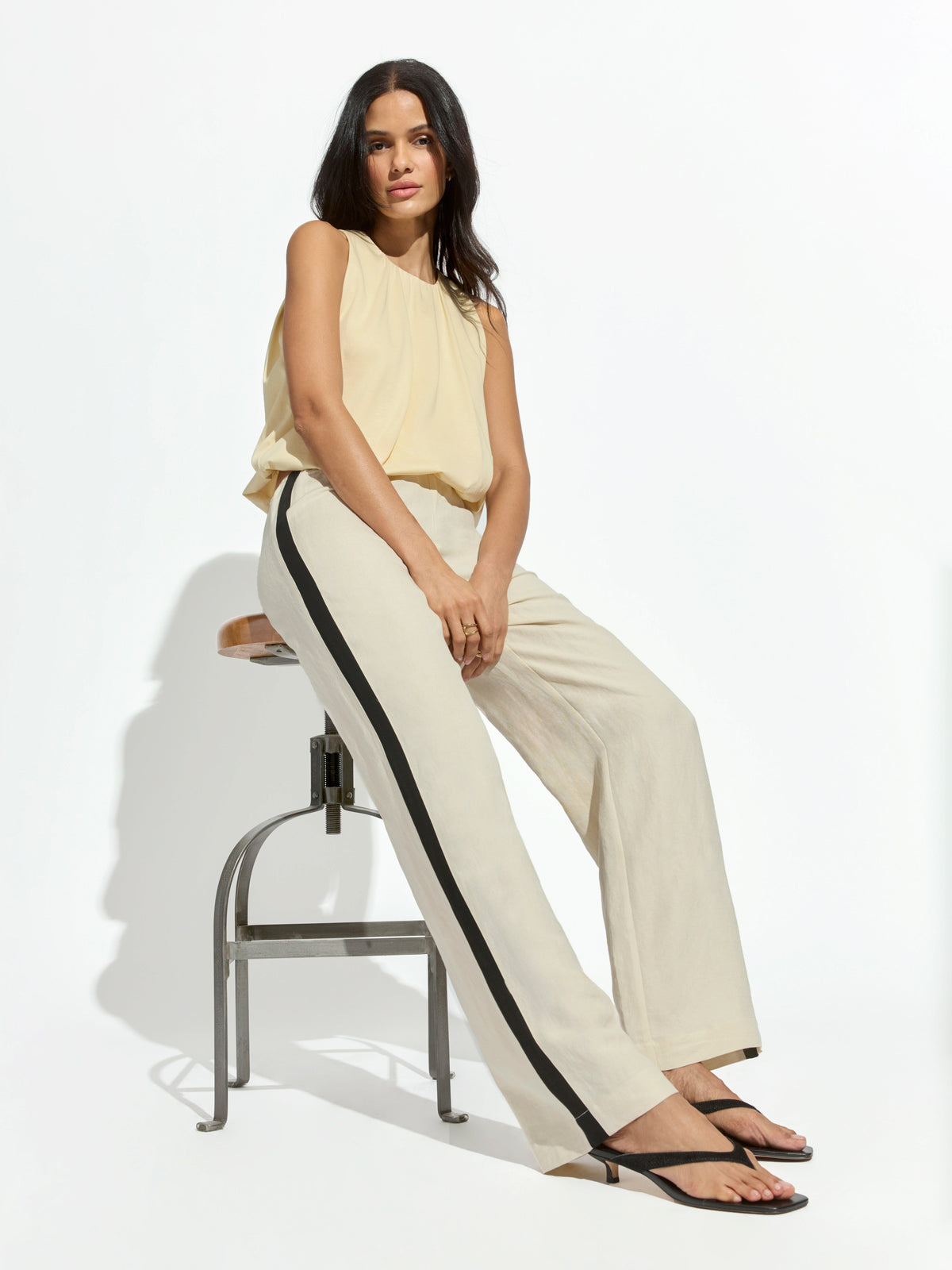 CASUAL TRACK PANT SUMMER SAND / BLACK - Sanctuary Clothing