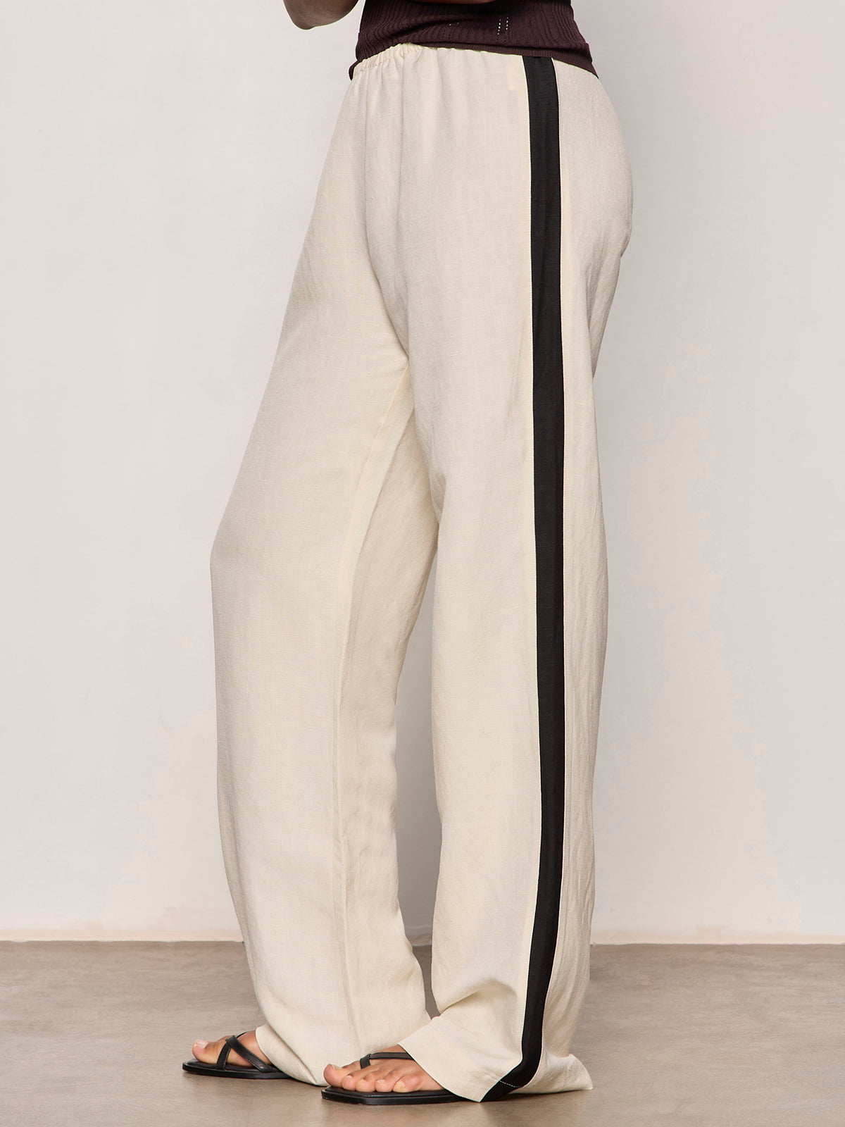 CASUAL TRACK PANT SUMMER SAND / BLACK - Sanctuary Clothing