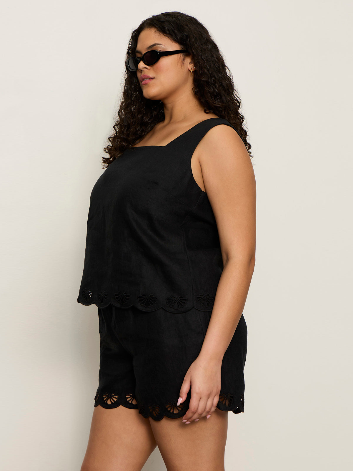 Almost There Linen Top Black Extended Sizing - Sanctuary Clothing