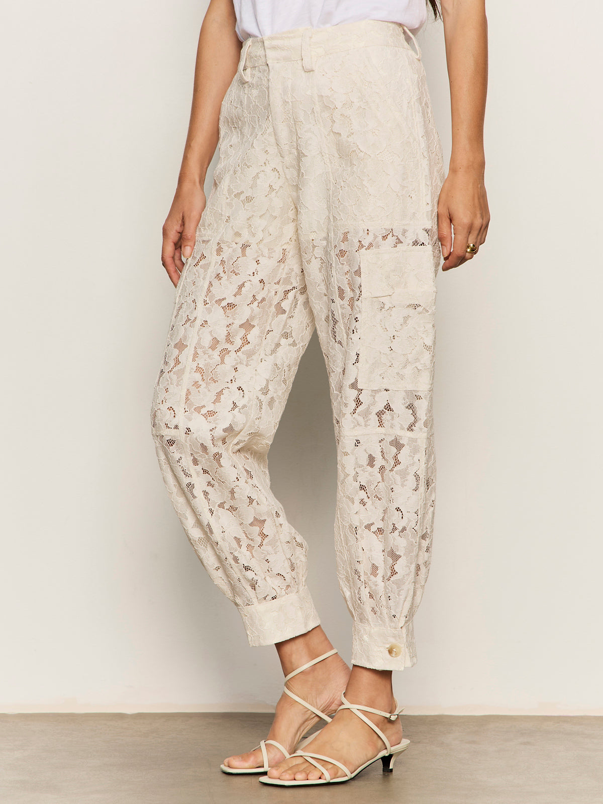 SOFT VOLUME LACE PANT COLLAGEN - Sanctuary Clothing