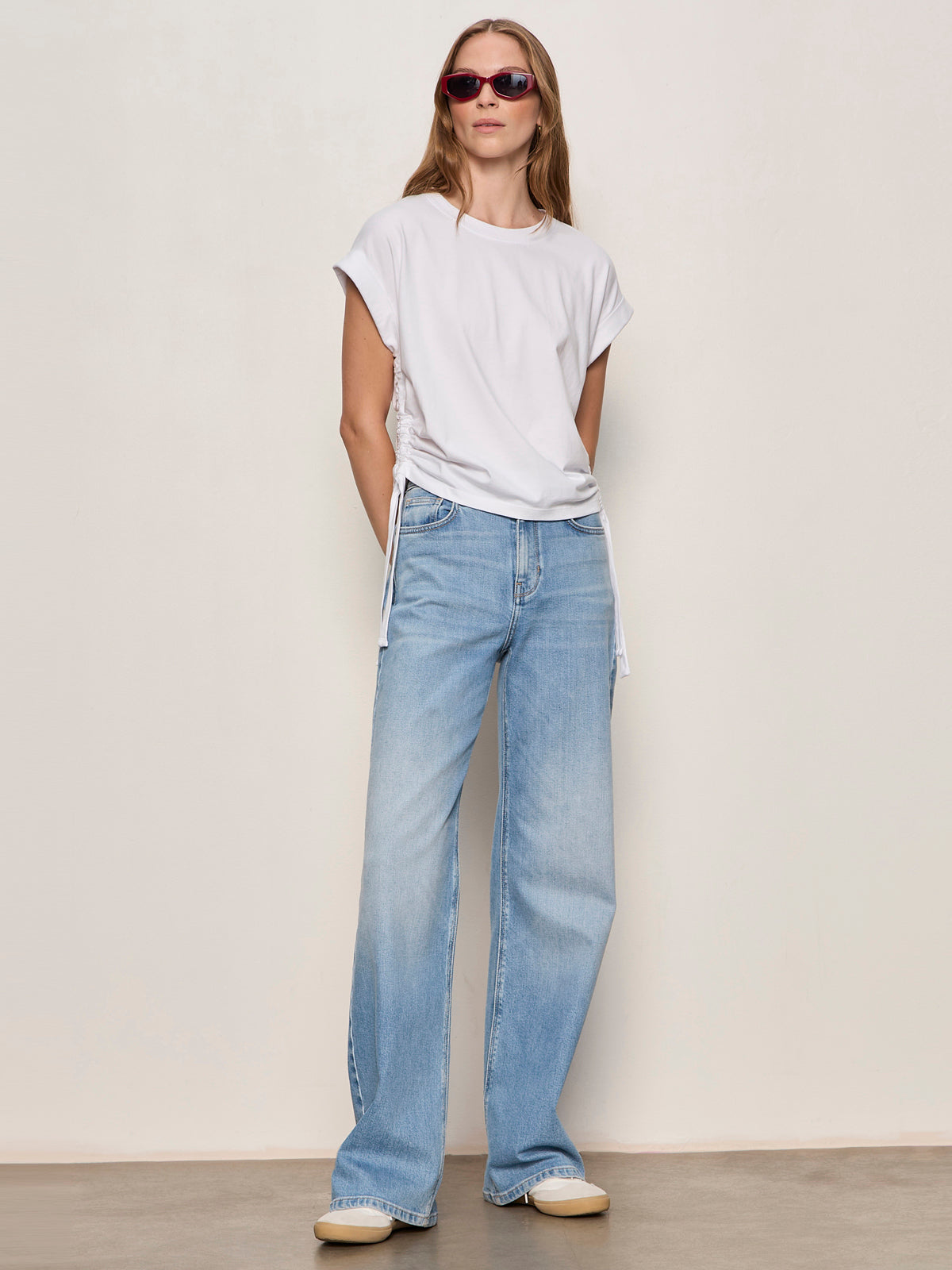 ALL DAY RUCHED TEE WHITE - Sanctuary Clothing
