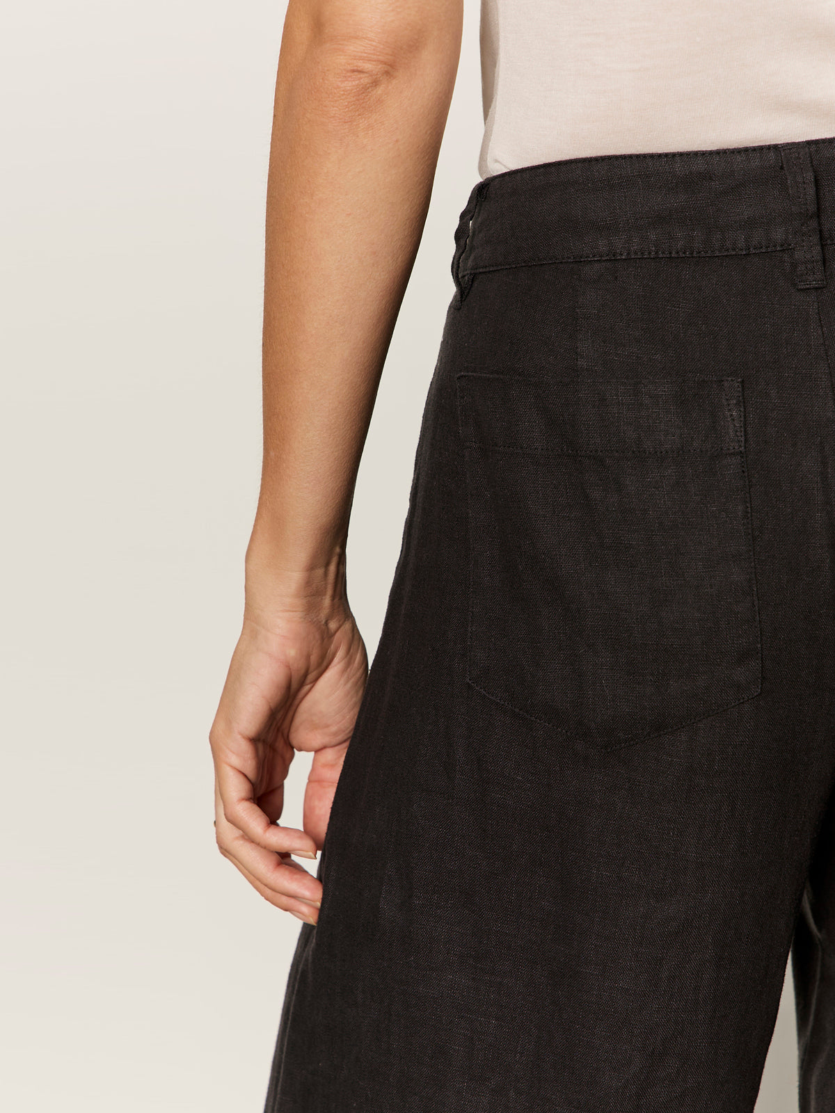 The Linen Marine Wide Leg Semi-High Rise Pant Black - Sanctuary Clothing