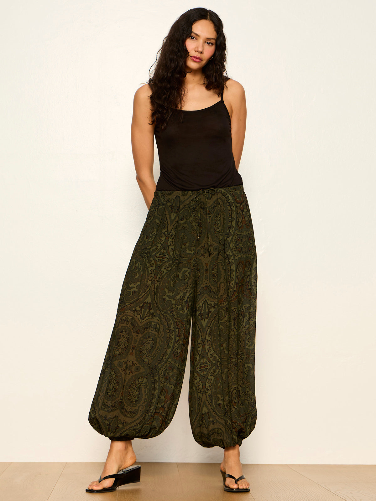 THE MOMENT VOLUME PANT MIDNIGHT MOSS - Sanctuary Clothing