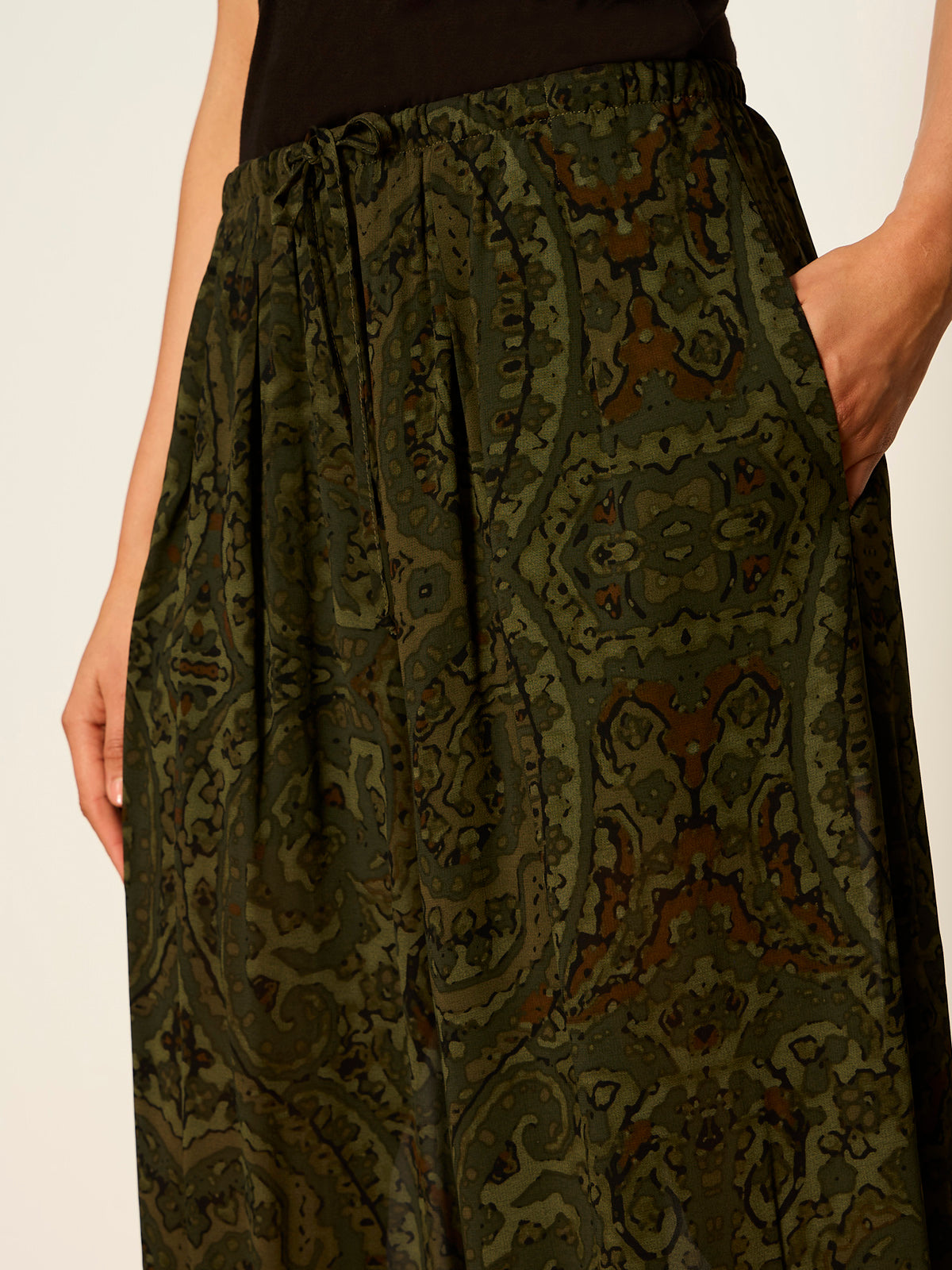 THE MOMENT VOLUME PANT MIDNIGHT MOSS - Sanctuary Clothing