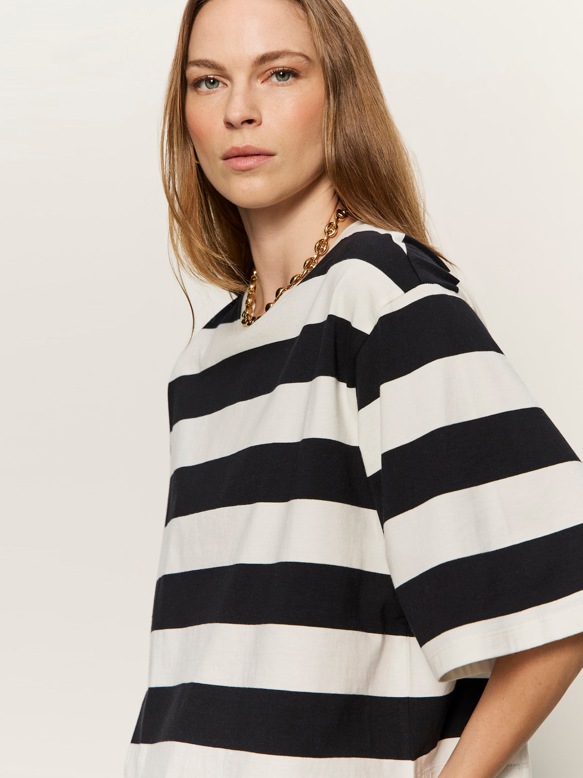 BELLE TEE CHALK AND BLACK - Sanctuary Clothing
