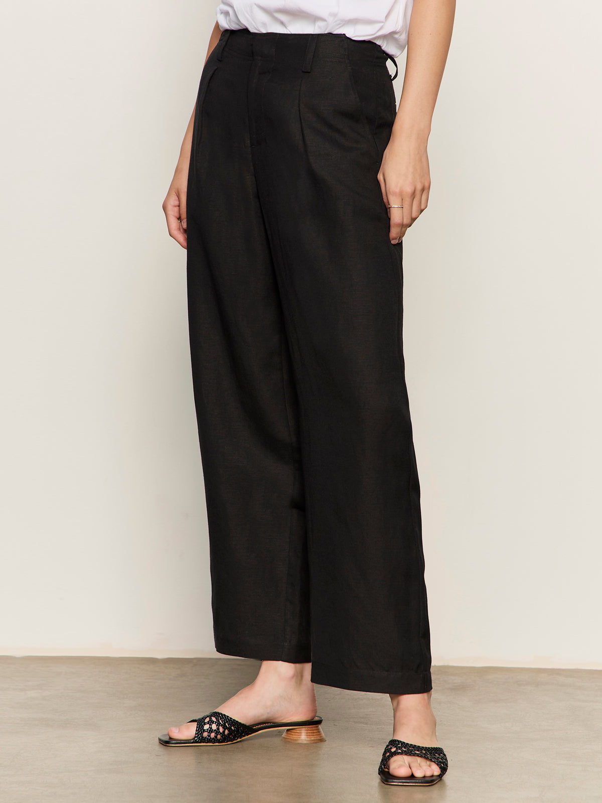 Scout Linen Barrel Pant Black - Sanctuary Clothing
