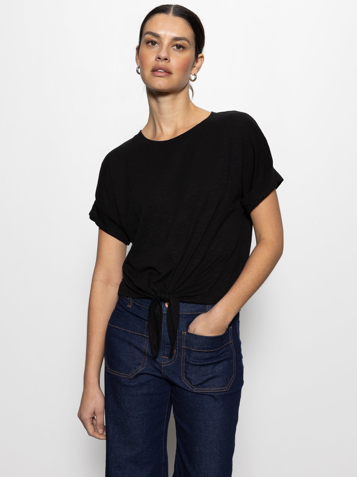 ALL DAY TIE TEE BLACK - Sanctuary Clothing