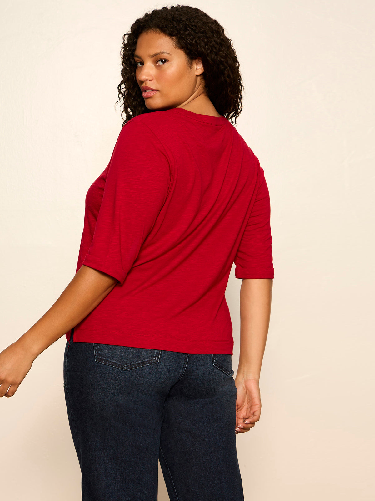 DOLCE NOTCH NECK TEE RED BERRY - Sanctuary Clothing