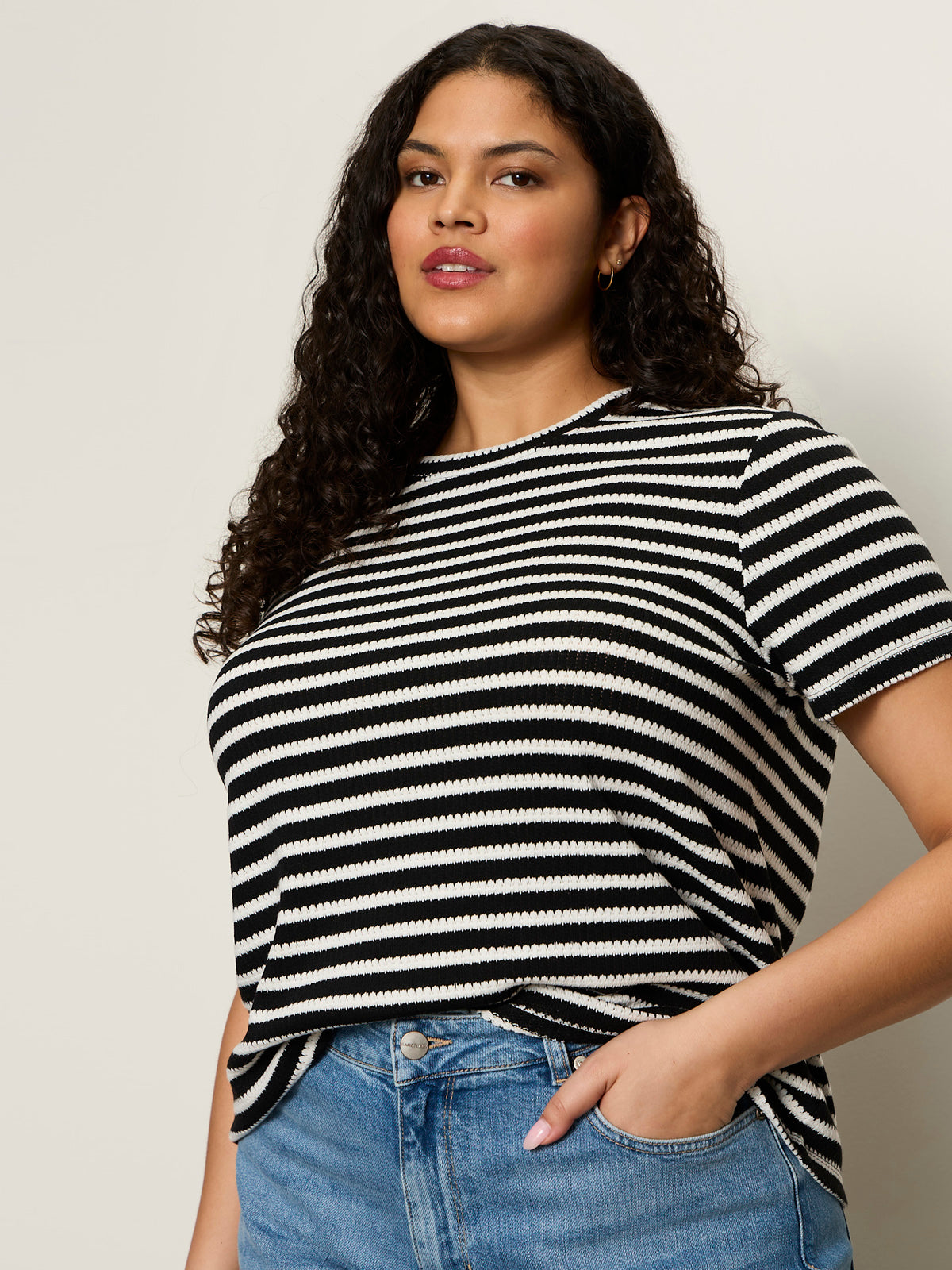 Perfect Textured Tee Black/Chalk Stripe Extended Sizing - Sanctuary Clothing
